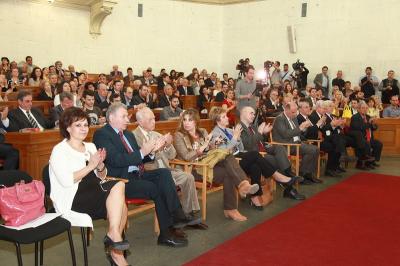 crowd4.JPG